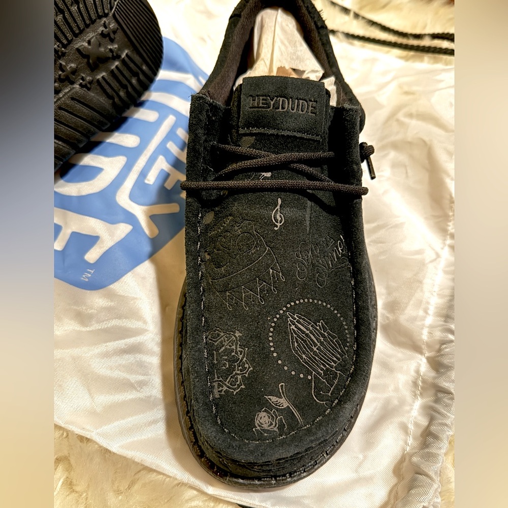 Hey Dude X Wally Jelly Roll Black Suede Slip on Shoes Sz 9 & 10. Limited Edition
